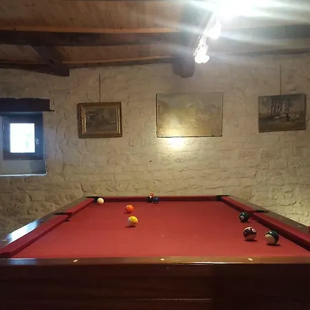 D'hotes Lamourio Bed & Breakfast 3*