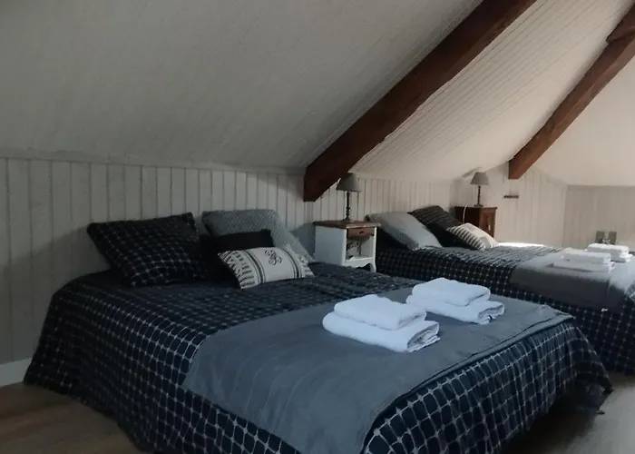 فندق مبيت وإفطار D'hotes Lamourio 3*