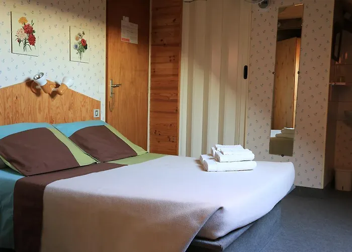 D'hotes Lamourio فندق مبيت وإفطار Montdoumerc