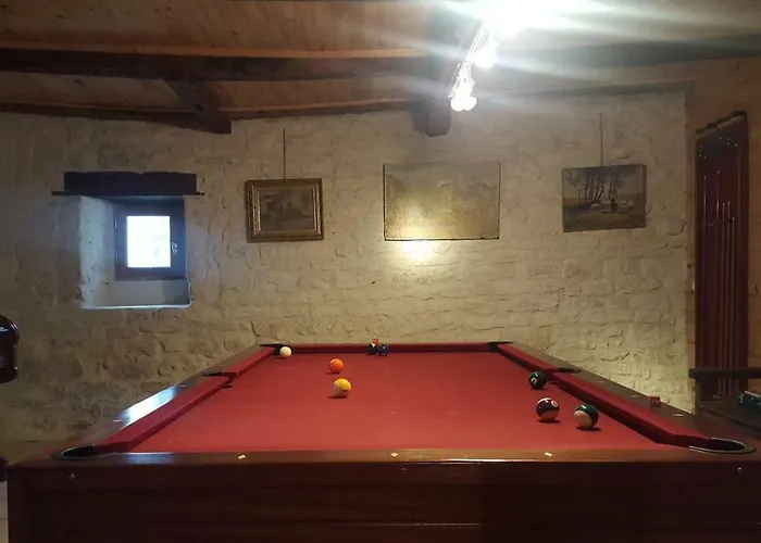 D'hotes Lamourio فندق مبيت وإفطار 3*