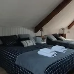 Frühstückspension D'hotes Lamourio 3*