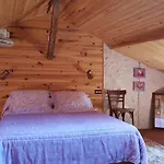 Frühstückspension D'hotes Lamourio 3*