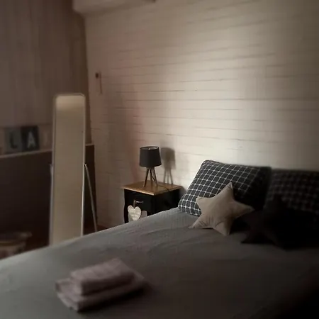 Frühstückspension D'hotes Lamourio 3*