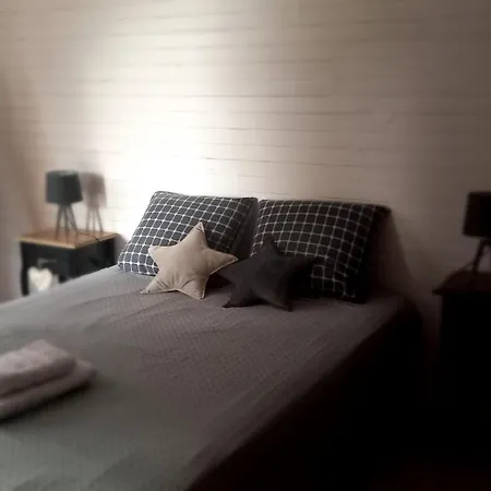 Frühstückspension D'hotes Lamourio 3*