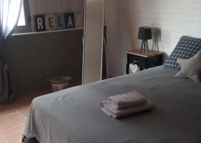 Oda ve Kahvaltı D'hotes Lamourio