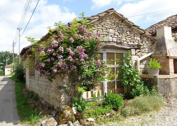 Oda ve Kahvaltı D'hotes Lamourio